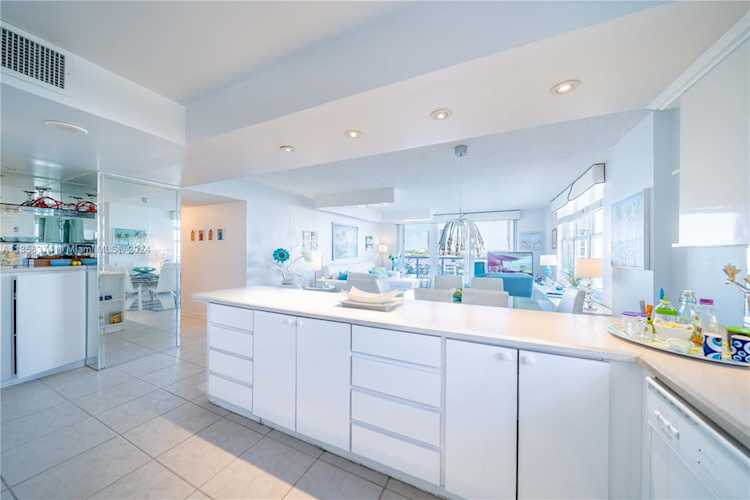 3800 S Ocean Dr #721 Hollywood, FL 33019