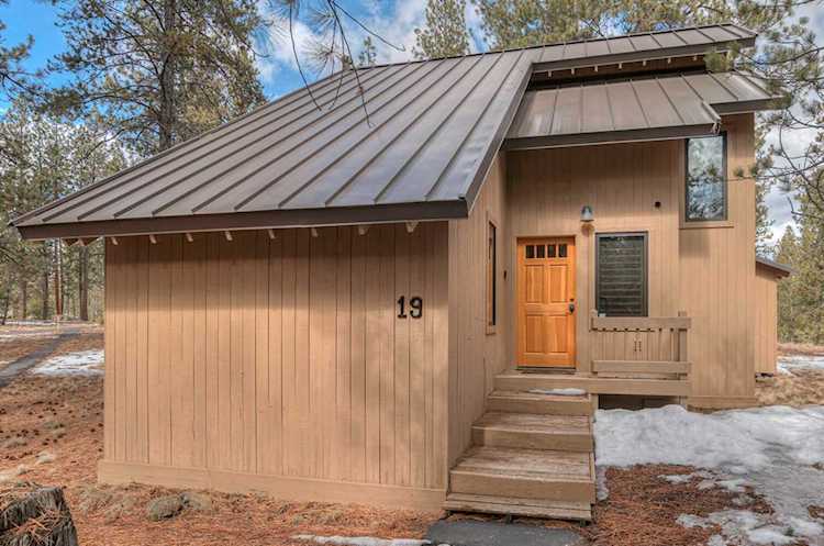 17664 Cluster Cabin Ln Sunriver, OR 97707 | MLS 220160922 Photo 1