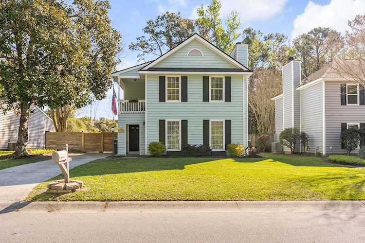 540 Castle Hall Rd Mount Pleasant, SC 29464 | MLS 23006310 Photo 1