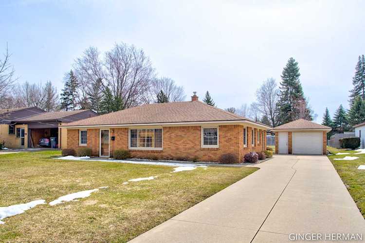 3710 Shoshone Dr SW Grandville, MI 49418 | MLS 23008421 Photo 1