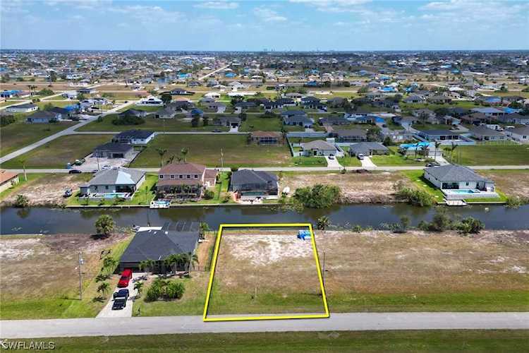 301 NW 26th Place Cape Coral, FL 33993 | MLS 223022830 Photo 1