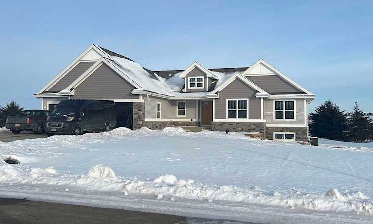6640 Florence Ruth Ln Sun Prairie, WI 53590 | MLS 1947856 Photo 1