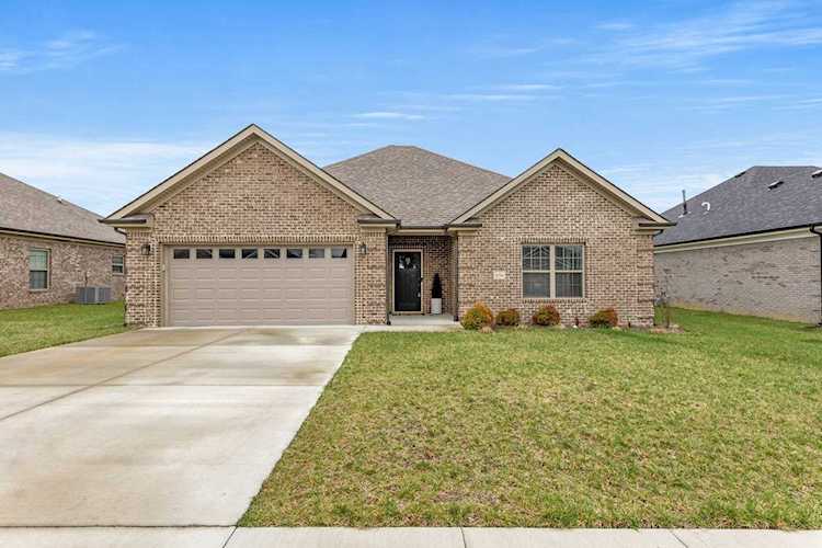 656 Fourwinds Dr Richmond, KY 40475