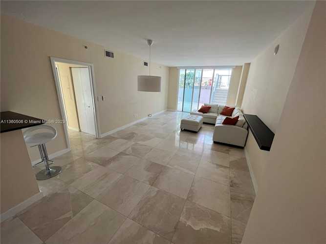 325 S Biscayne Blvd #1114 Miami, FL 33131