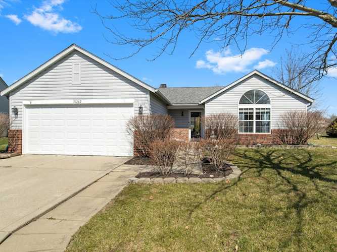 10262 Carmine Dr Noblesville, IN 46060 | MLS 21910614 Photo 1