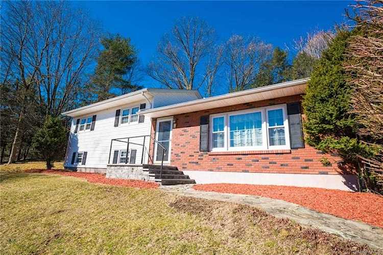 7 Ivy Lane Marlboro, NY 12542