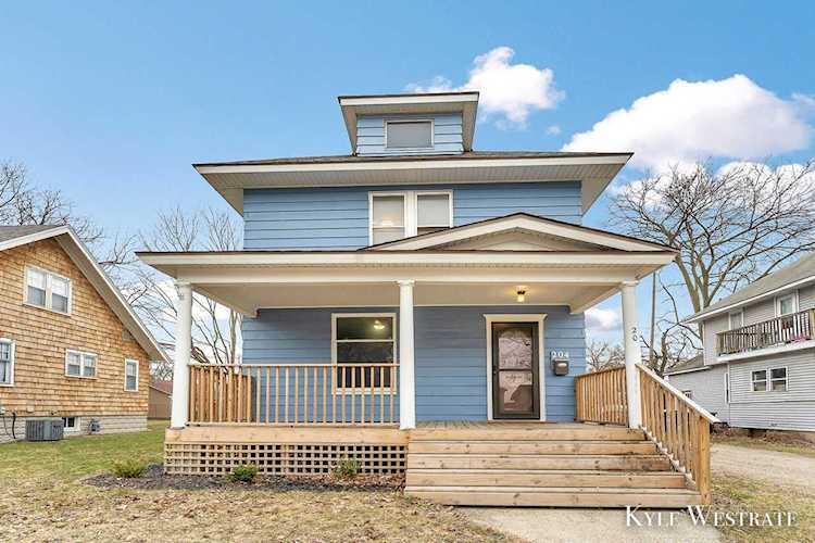 204 W 9th St Holland, MI 49423 | MLS 23008507 Photo 1