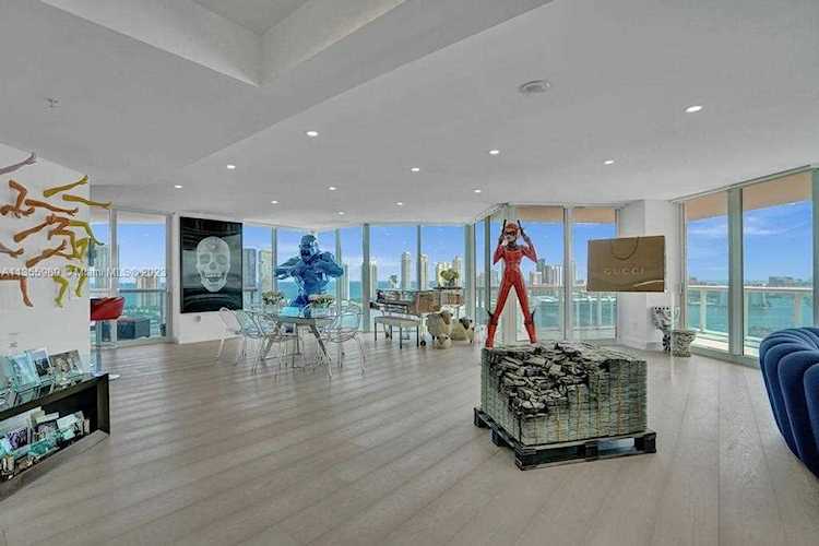 3370 Hidden Bay Dr #3313 Aventura, FL 33180