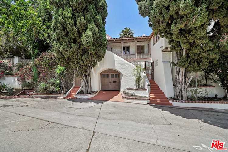 2121 Whitley Ave Los Angeles, CA 90068