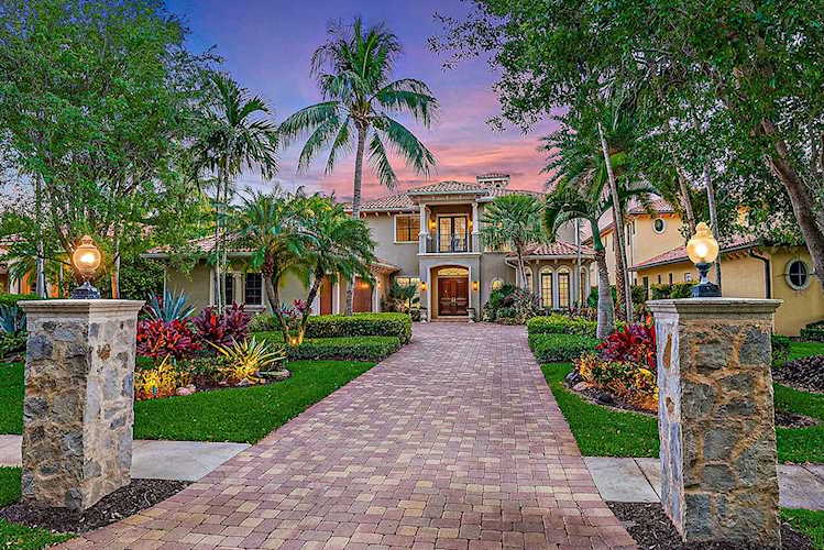 2842 N Old Cypress Palm Beach Gardens, FL 33410