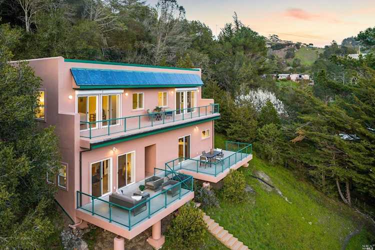 199 Central Avenue Woodacre, CA 94973