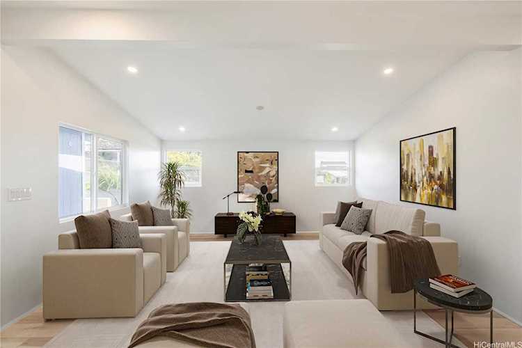 2226 Apoepoe Street Pearl City, HI 96782