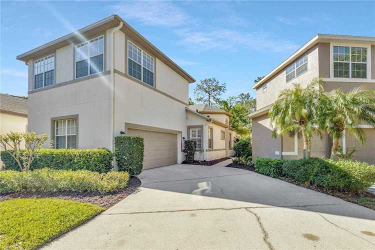 5214 Fairway One Dr Valrico, FL 33596
