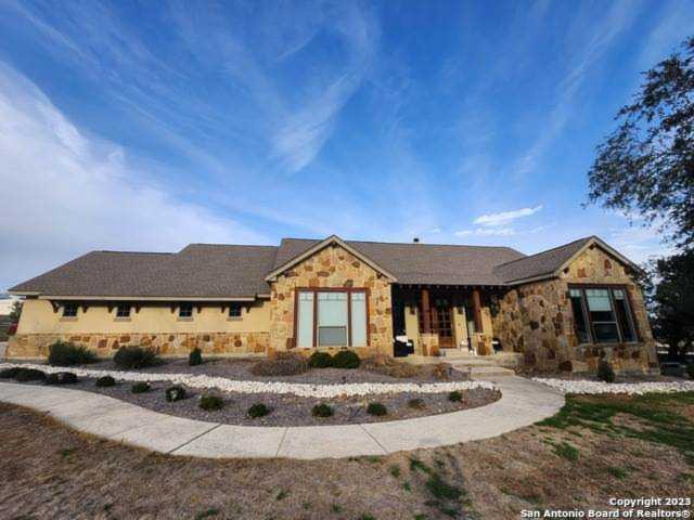 816 Flightline Dr Spring Branch, TX 78070