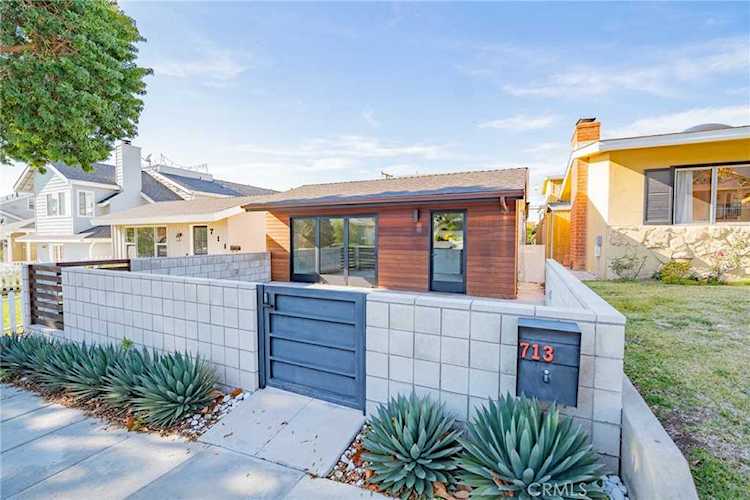 713 Poinsettia Ave, Corona Del Mar, CA 92625 | MLS# OC23048390 | condo for sale Photo 1