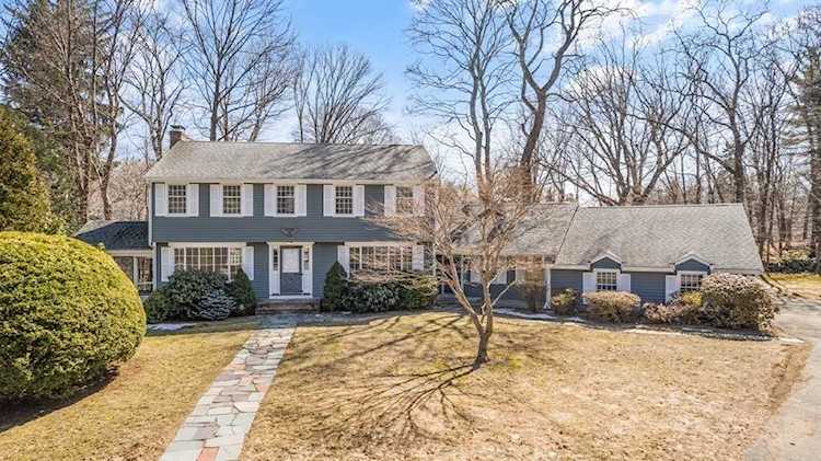 8 Juniper Pl Lexington, MA 02420 | Town Property Group Photo 1