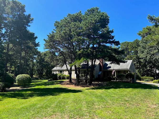 90 Seaward Way Eastham, MA 02642