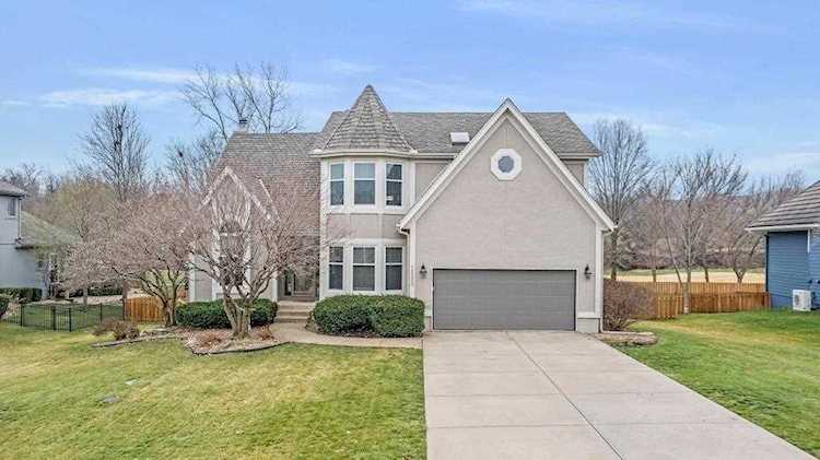 15300 Sherwood St, Leawood, KS 66224 | home for sale Photo 1