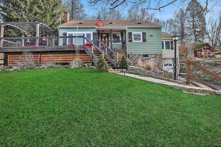 44 Cliff Ave Clintondale, NY 12515