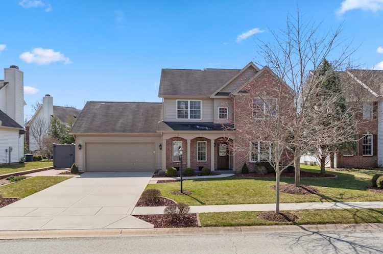 11897 Weathered Edge Dr Fishers, IN 46037 | MLS 21905344 Photo 1