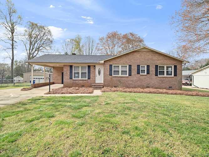 1950 Rhyneland Rd Lincolnton, NC 28092