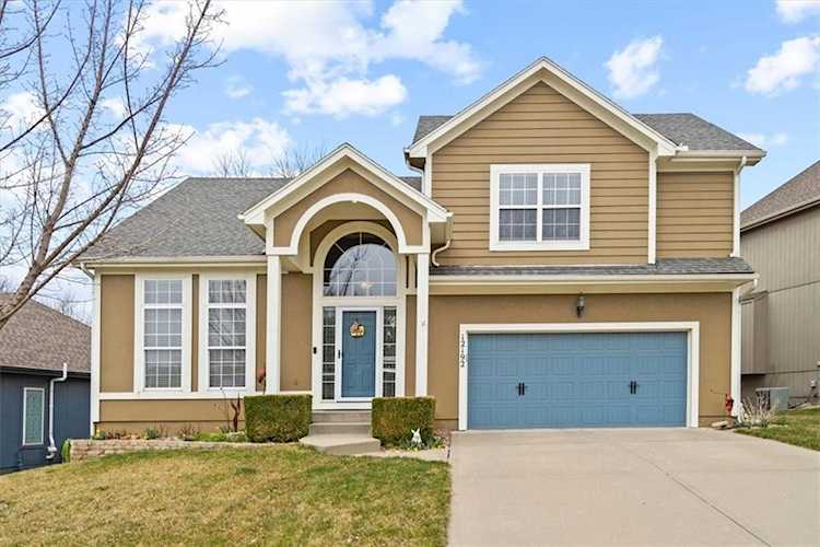 12192 S Valley Rd Olathe, KS 66061 | MLS 2426777 Photo 1
