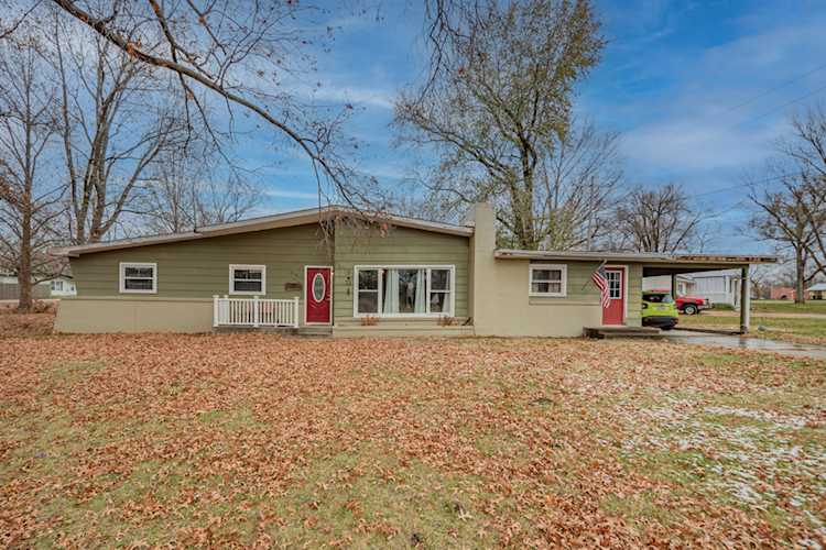 110 Ruby LN Hallsville, MO 65255