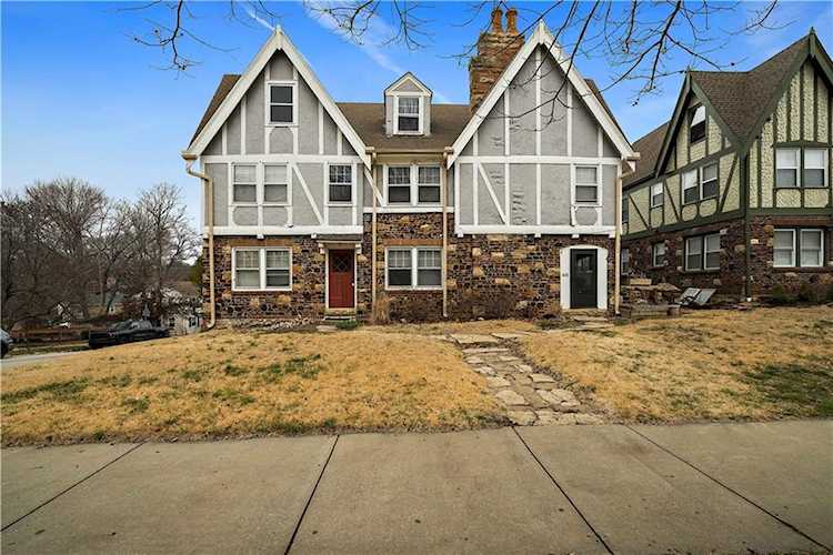 600-602 E Meyer Blvd Kansas City, MO 64113 | MLS 2425763 Photo 1