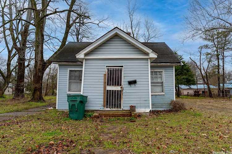 221 E Kentucky Blytheville, AR 72315