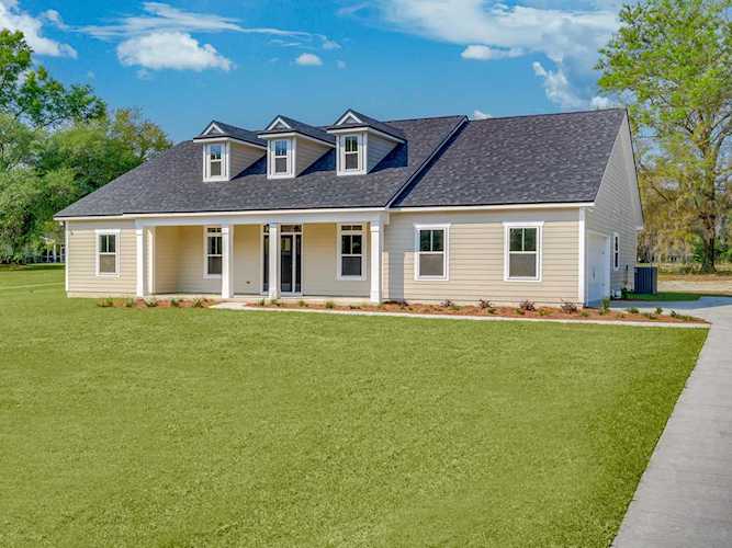 74 Country Club Dr Crawfordville, FL 32327