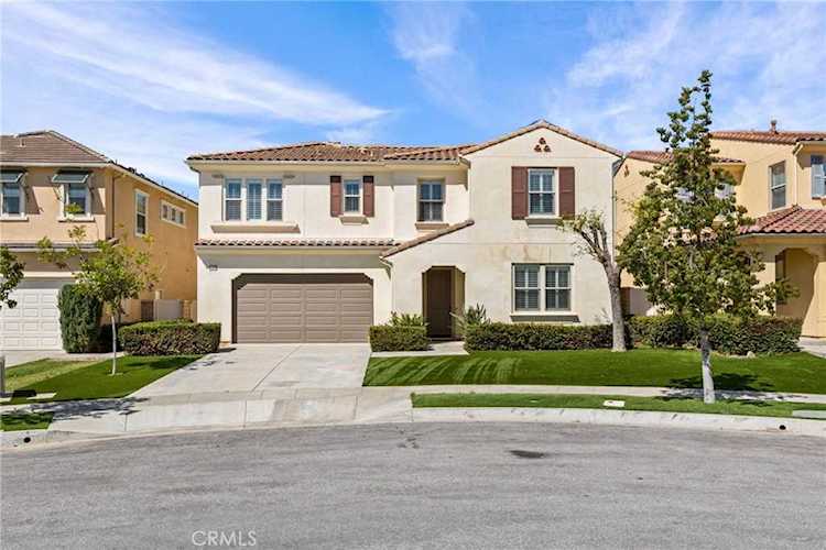 1369 Pampas Ct Azusa, CA 91702