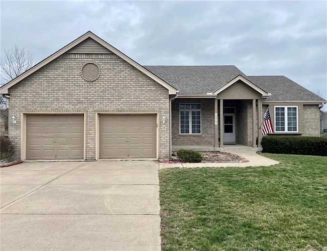 5619 81st Terrace Kansas City, MO 64151 | MLS 2426661 Photo 1