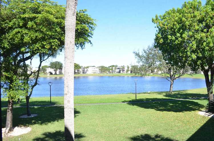 5310 Las Verdes Circle #209 Delray Beach, FL 33484
