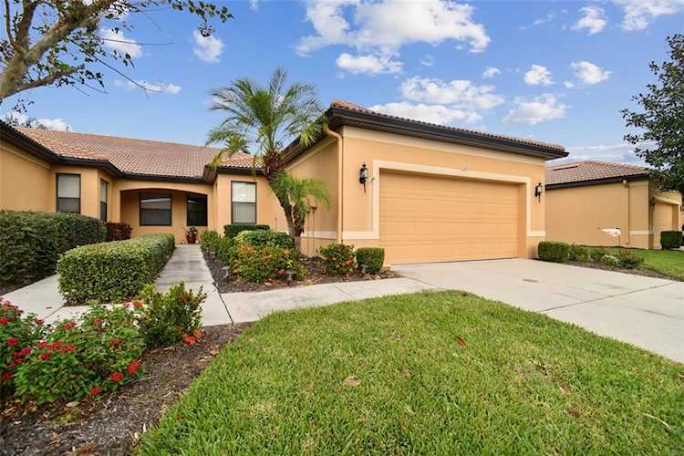 229 Shell Falls Dr Apollo Beach, FL 33572