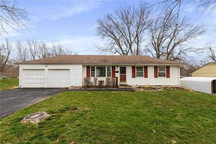 607 Pawnee Ln Belton, MO 64012