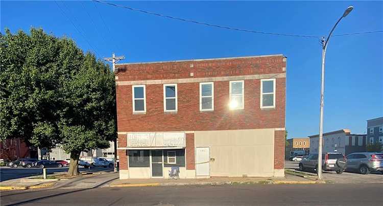 208 S Lamine Ave Sedalia, MO 65301 | MLS 2426846 Photo 1