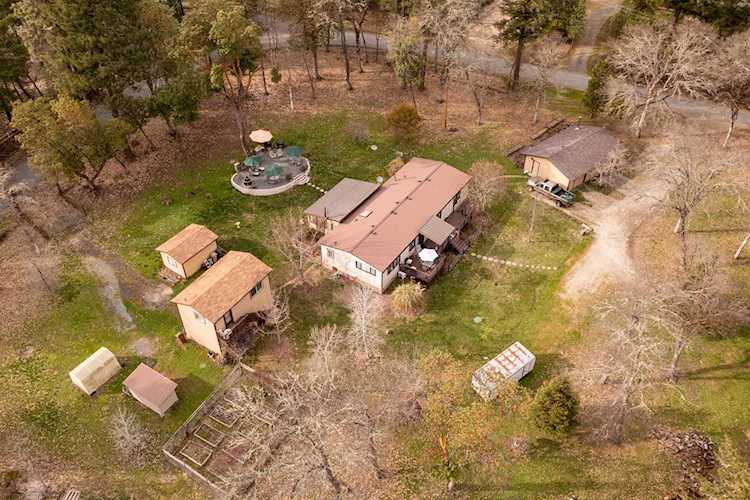 1678 Russell Rd Merlin, OR 97532