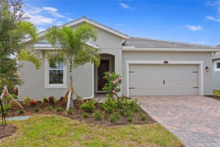 8537 September Sky Ct Sarasota, FL 34238