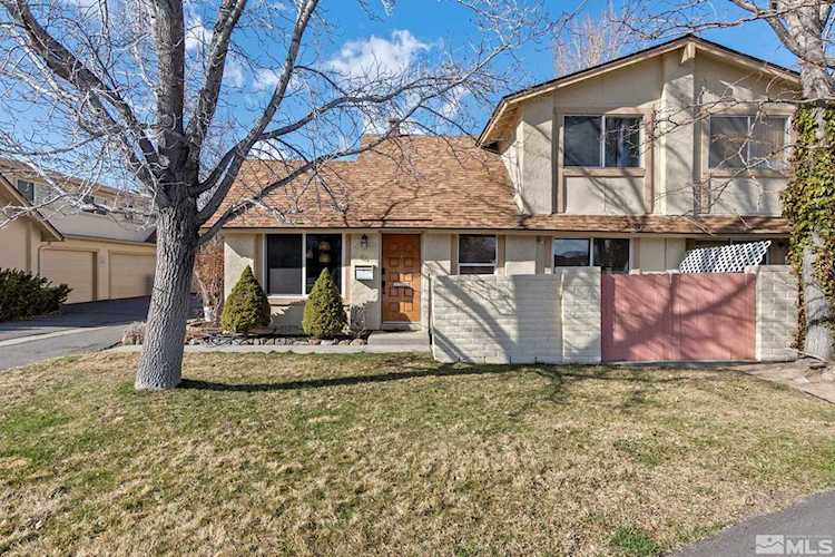 68 Condor Cir Carson City, NV 89701