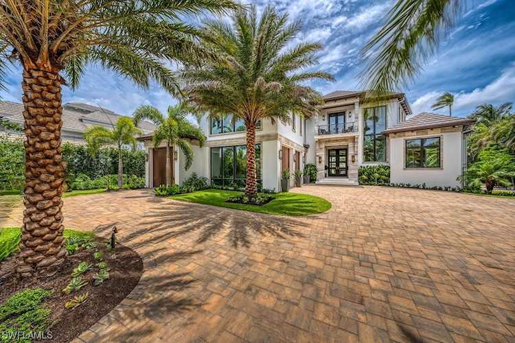 1365 Spyglass Ln Naples, FL 34102