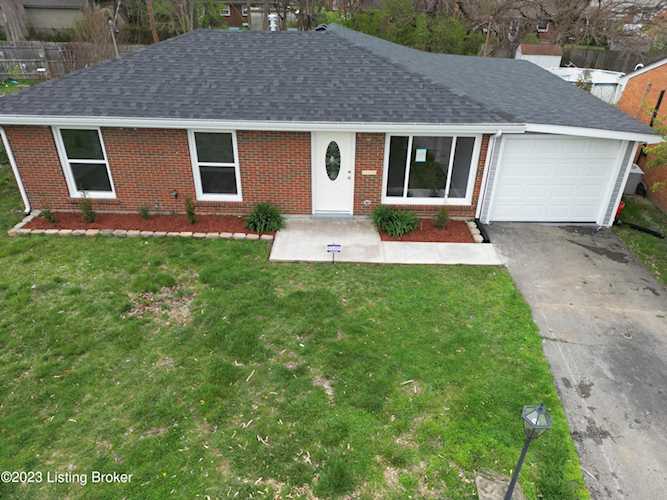 2235 Paris Dr, Louisville, KY 40218 - Green Meadows $219,000 Photo 1