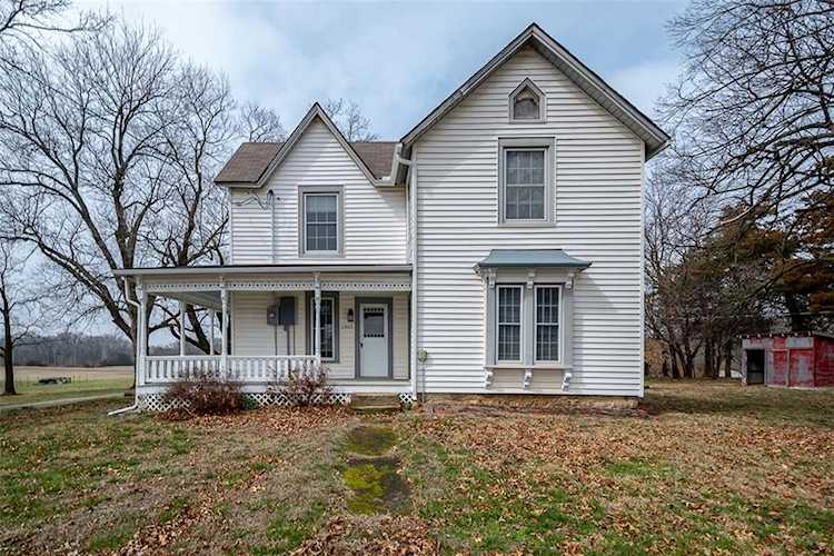1305 10th St Baldwin City, KS 66006 | MLS 2426573 Photo 1