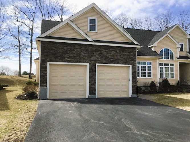 77 Fairway View Drive #104 Sutton, MA 01590 | MLS 73084323 Photo 1