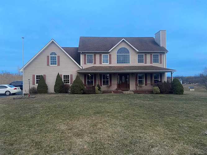 414 Dubois Rd Wallkill, NY 12589