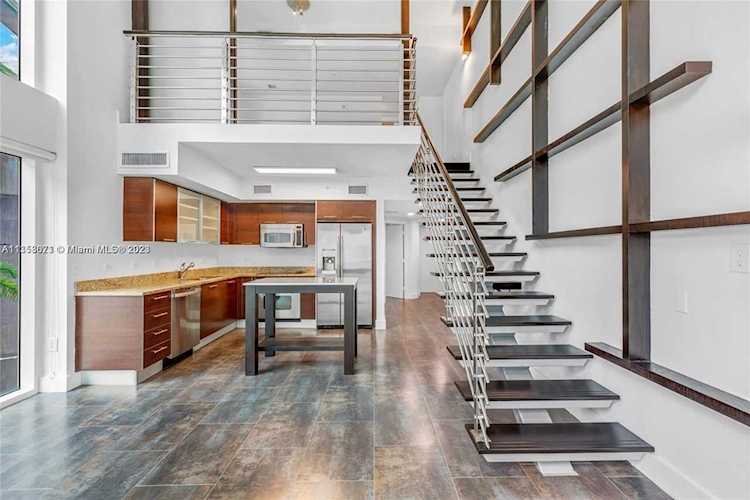 41 SE 5th St #316 Miami, FL 33131