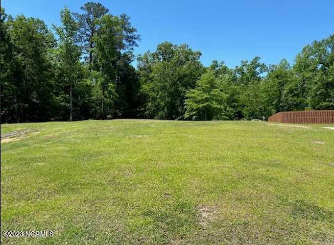 101 St Charles Lane Jacksonville, NC 28546