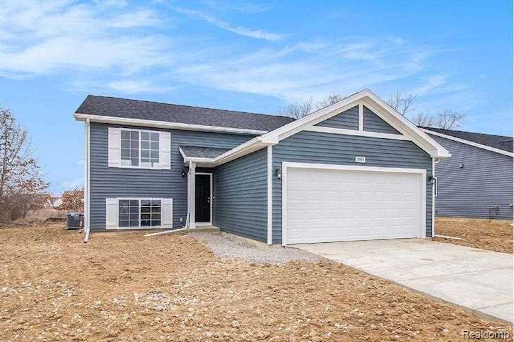 3065 Ivywood Circle Howell Twp, MI 48855 | MLS 20230003586 Photo 1