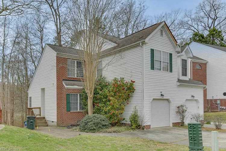119 Creekshire Cres Newport News, VA 23603 | MLS 10479550 Photo 1