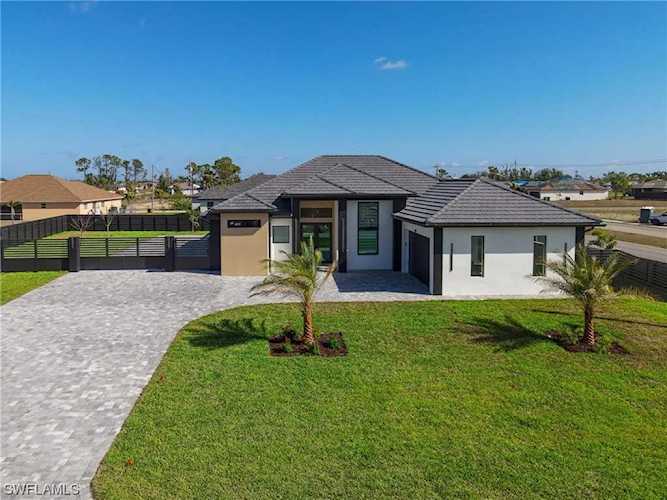 1603 NW 1st Terrace Cape Coral, FL 33993