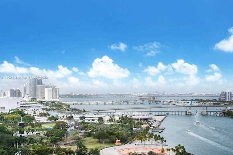 325 S Biscayne Blvd #2214 Miami, FL 33131